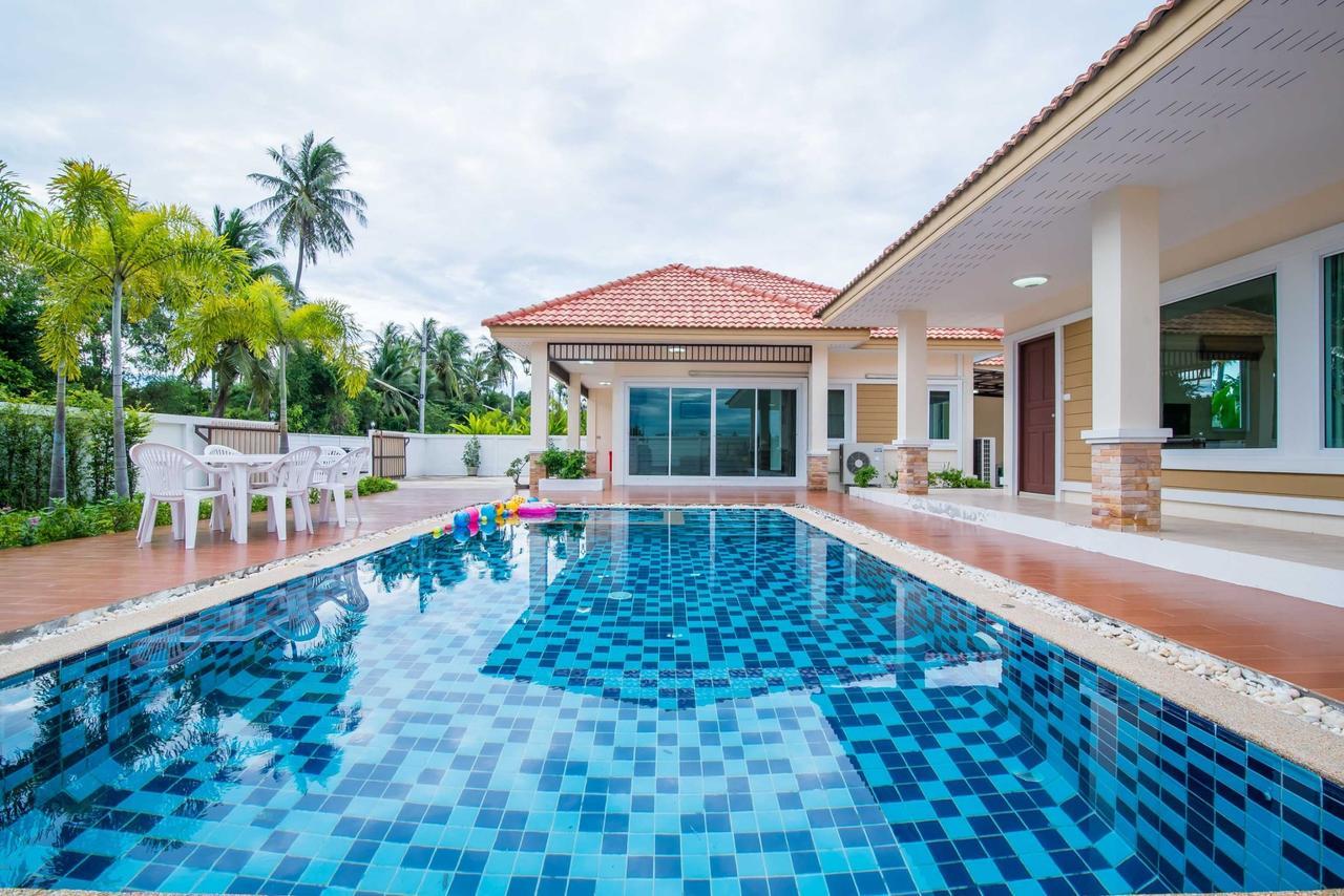The Legacy Huahin Pool Villa Екстериор снимка